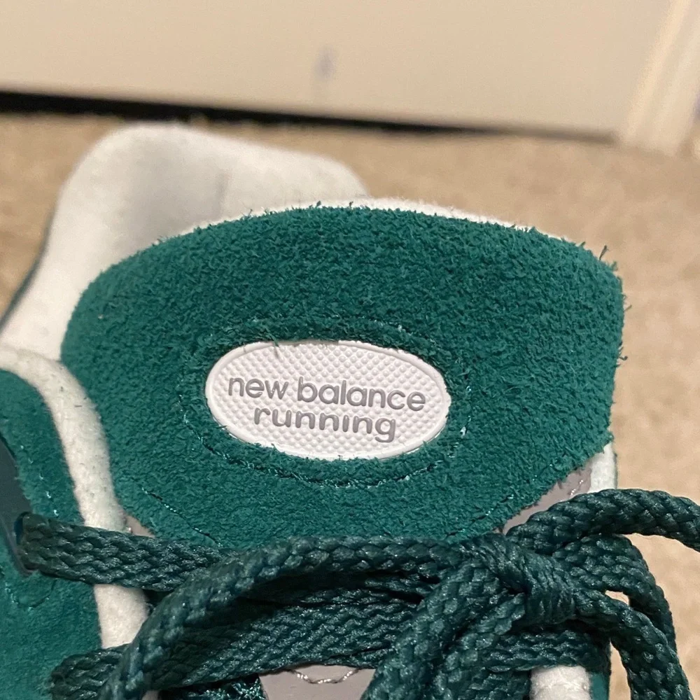 New Balance Men's Dark Green Sneakers vintage